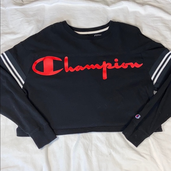 Champion Tops - Women’s champion long sleeve crop top